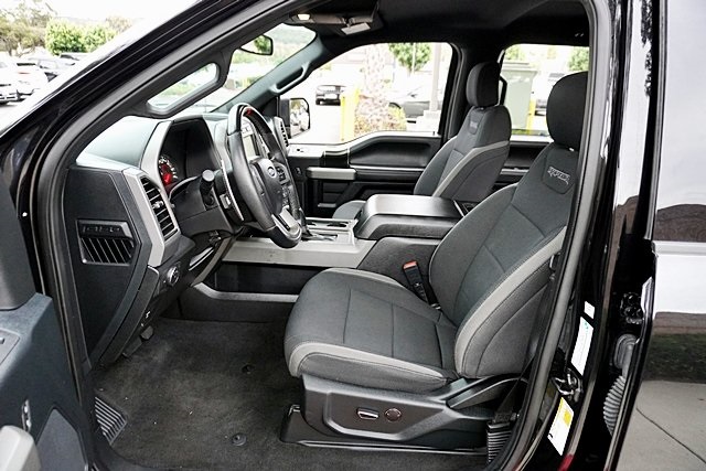 2020 Ford F-150 Raptor photo 17