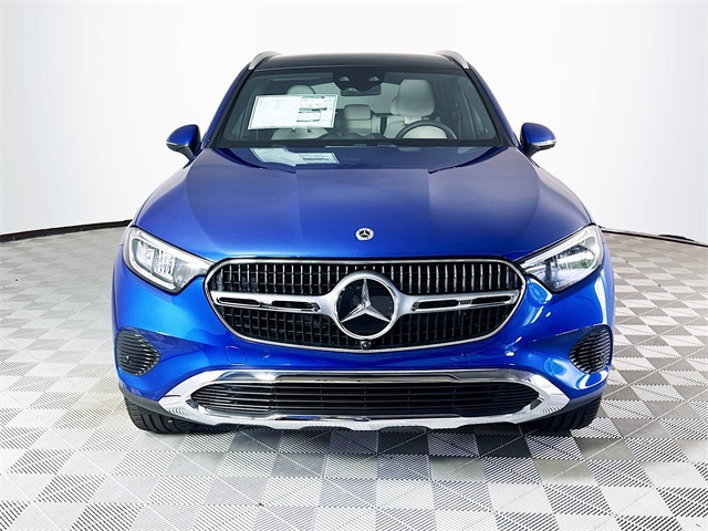 2026 Mercedes Benz GLC 300 photo 2