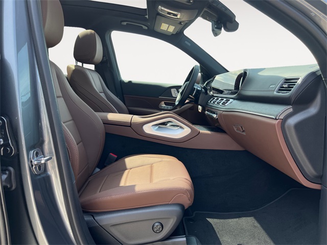 2025 Mercedes Benz GLS 450 4MATIC photo 15