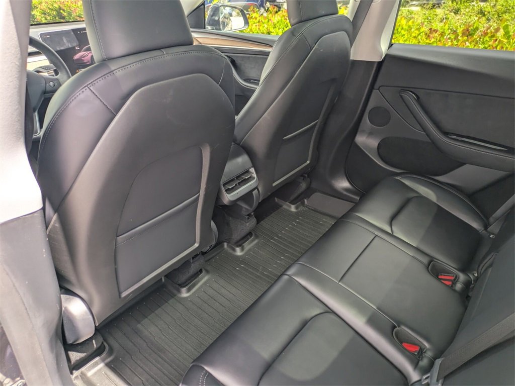 2024 Tesla Model Y Long Range photo 15