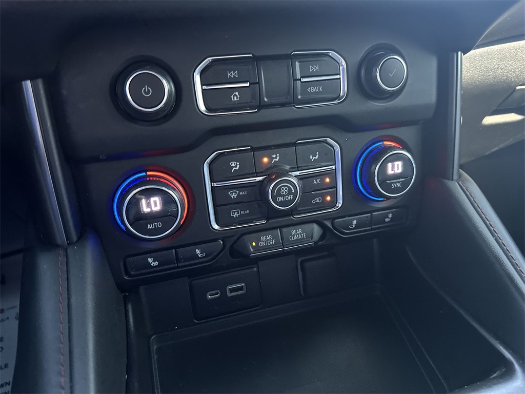 2023 Chevrolet Tahoe RST photo 18