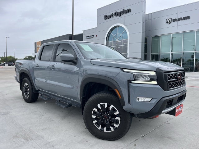 2024 Nissan Frontier PRO-4X's photo