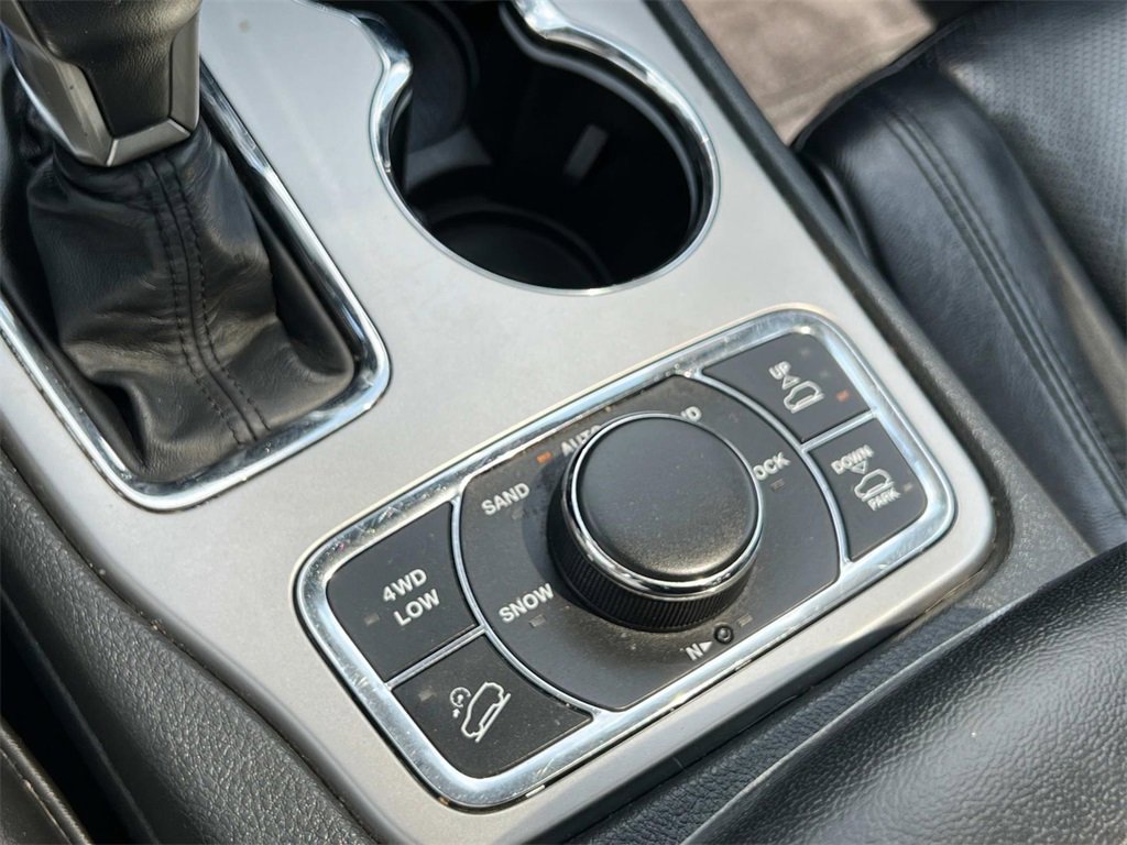 2018 Jeep Grand Cherokee Overland photo 20