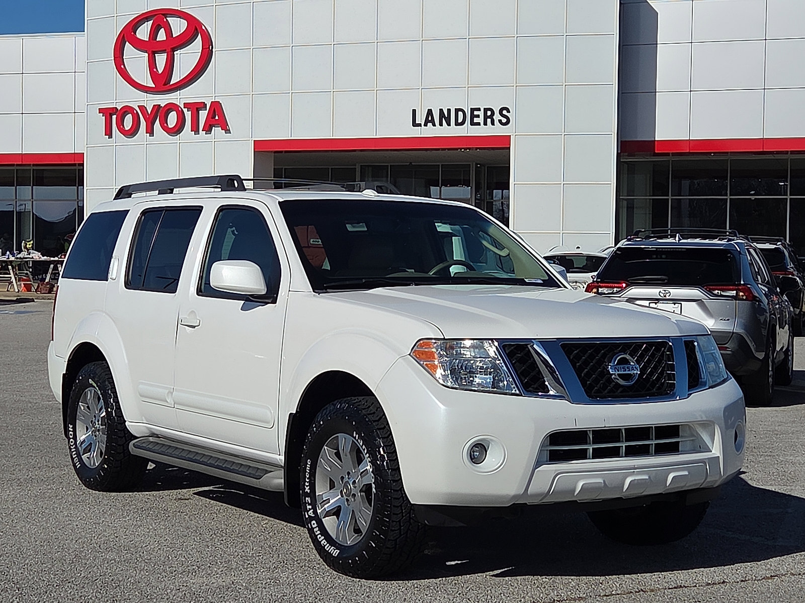 2009 Nissan Pathfinder SE