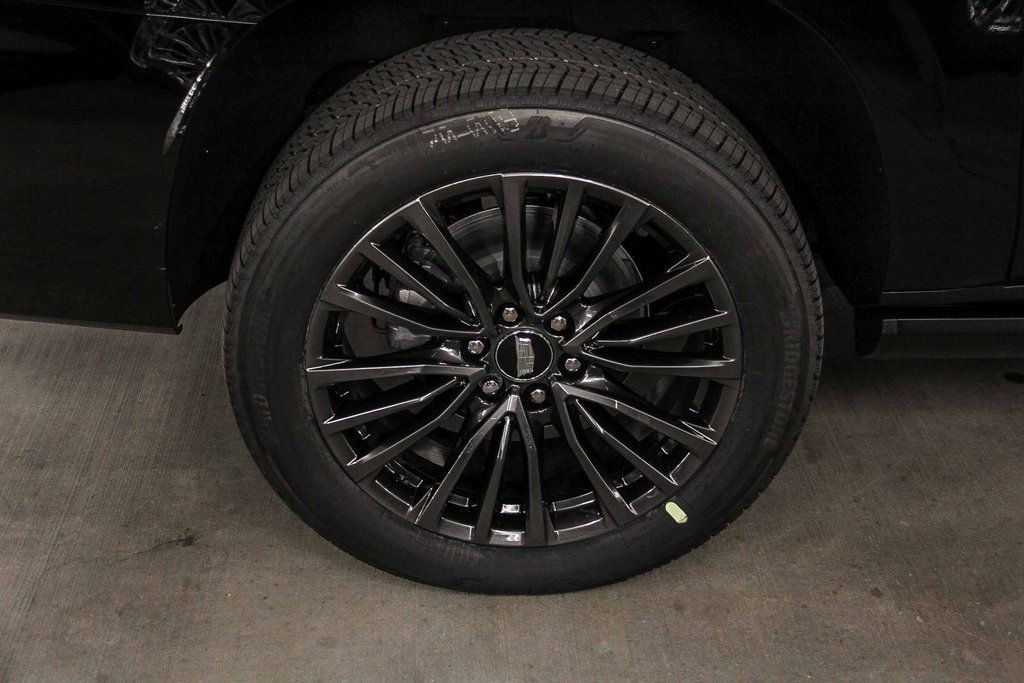 2026 Cadillac Escalade ESV Platinum Sport photo 4