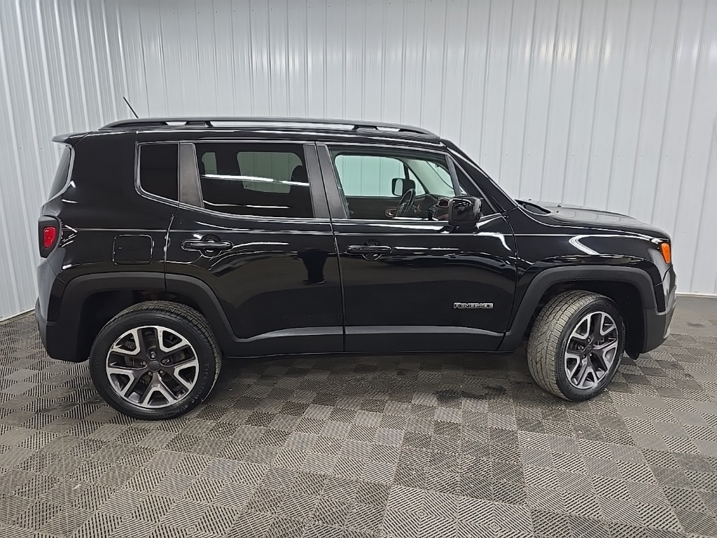 2017 Jeep Renegade Latitude North Edition photo 2
