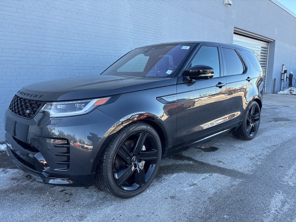2023 Land Rover Discovery S R Dynamic's photo