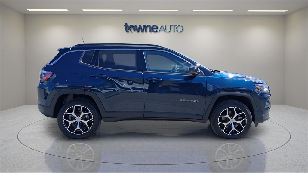 2024 Jeep Compass Limited photo 6