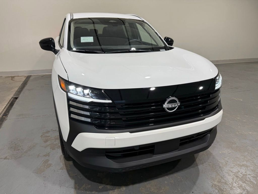 2026 Nissan KICKS SV's photo