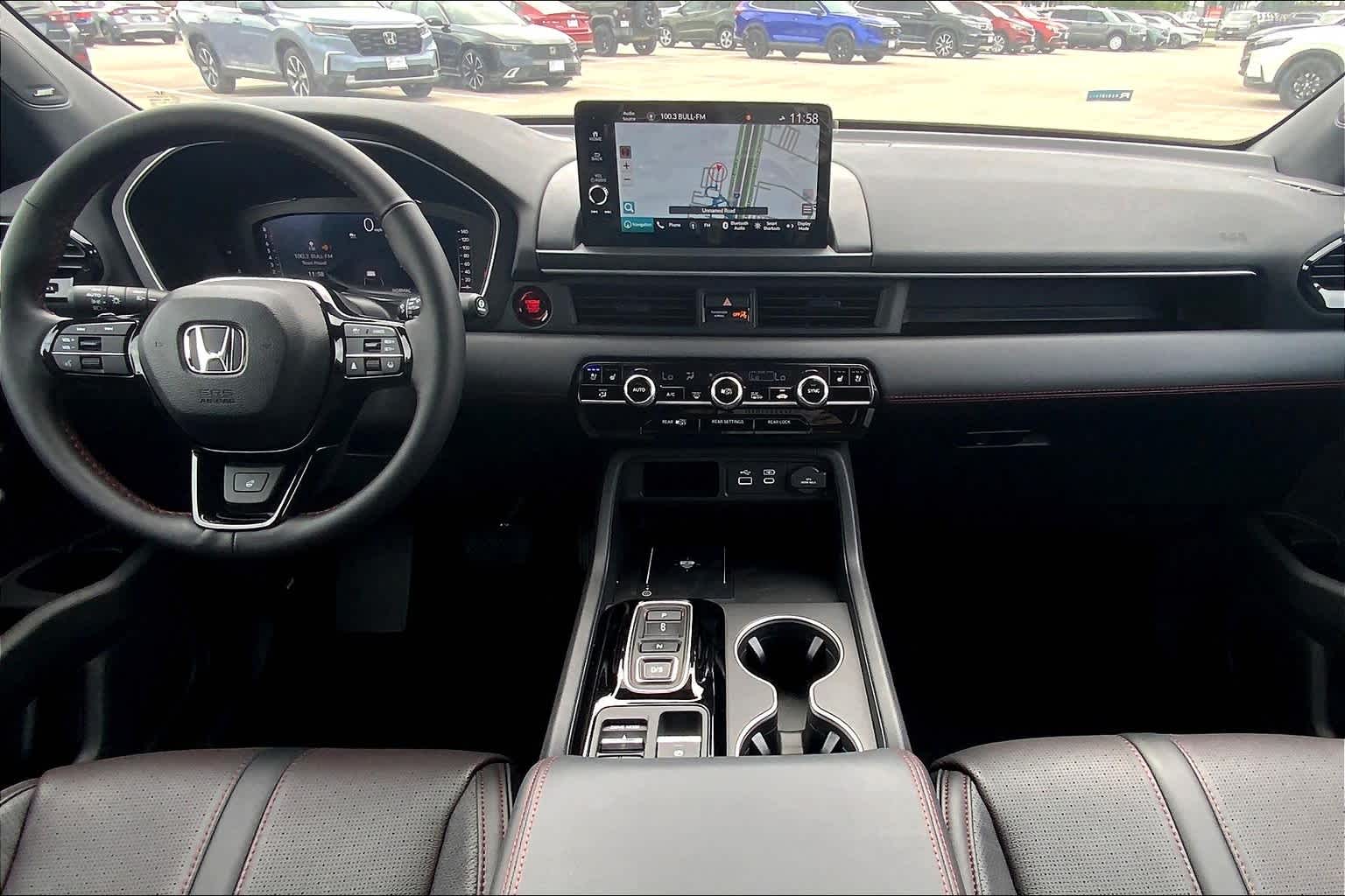 2025 Honda Pilot Black Edition photo 3