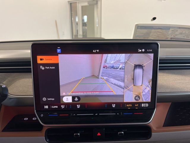 2025 Volkswagen ID. Buzz photo 18