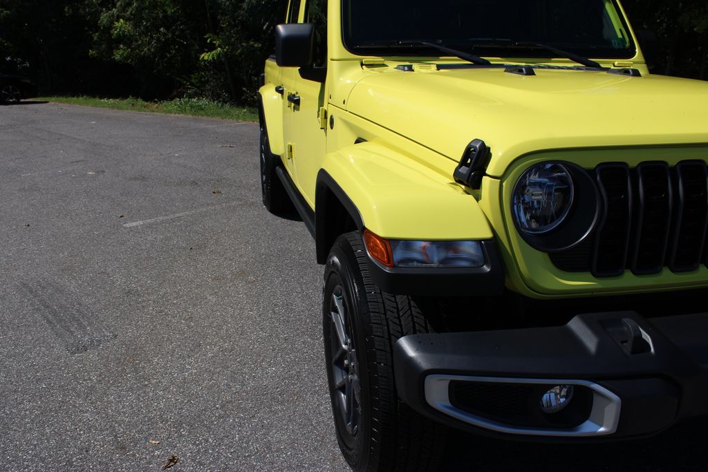 2024 Jeep Gladiator Sport photo 37