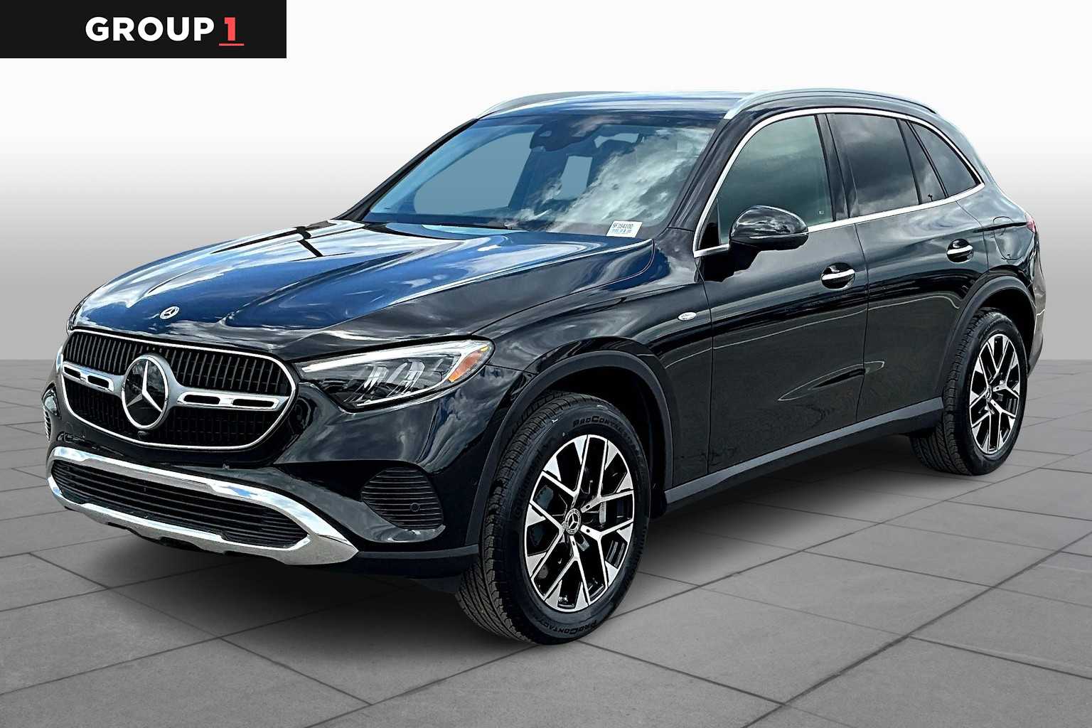 2025 Mercedes-Benz GLC Base's photo