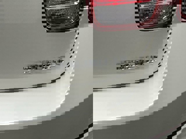 2013 Chevrolet Malibu 2LT photo 3