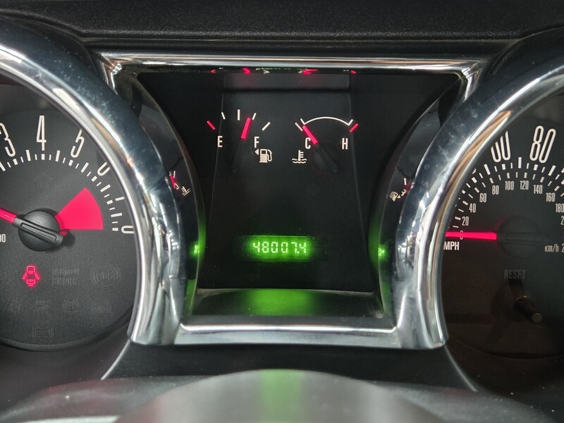 2006 Ford Mustang GT Deluxe photo 15