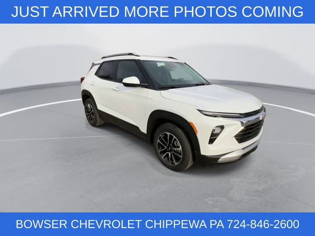 2024 Chevrolet Trailblazer LT photo 2