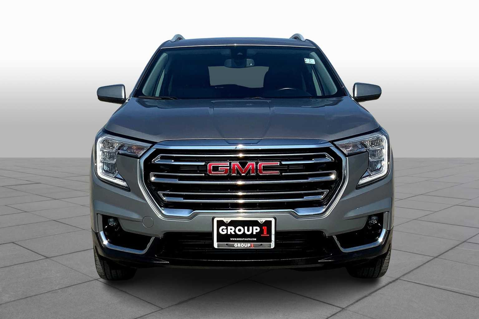 2024 Gmc Terrain SLT photo 3