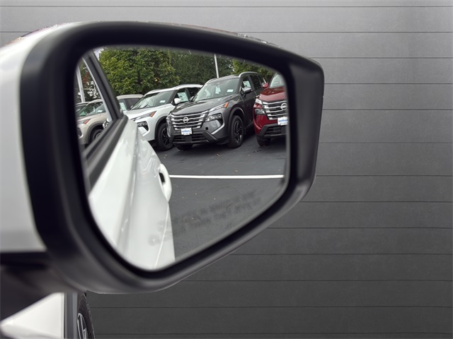 2024 Nissan Kicks SV photo 23