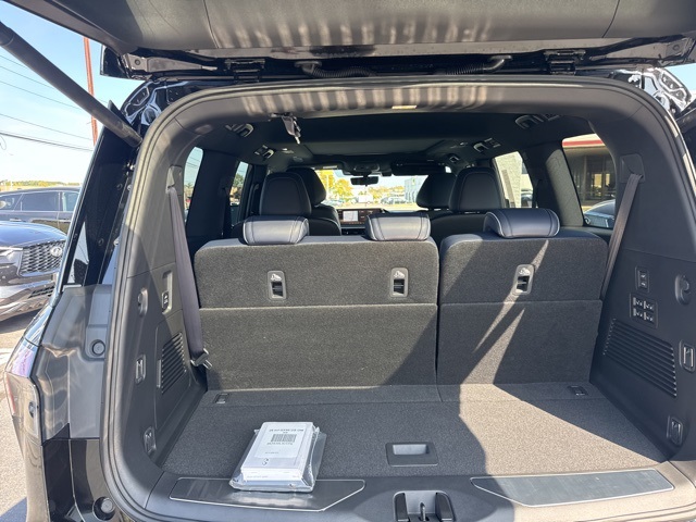 2026 Infiniti QX80 Sensory photo 6