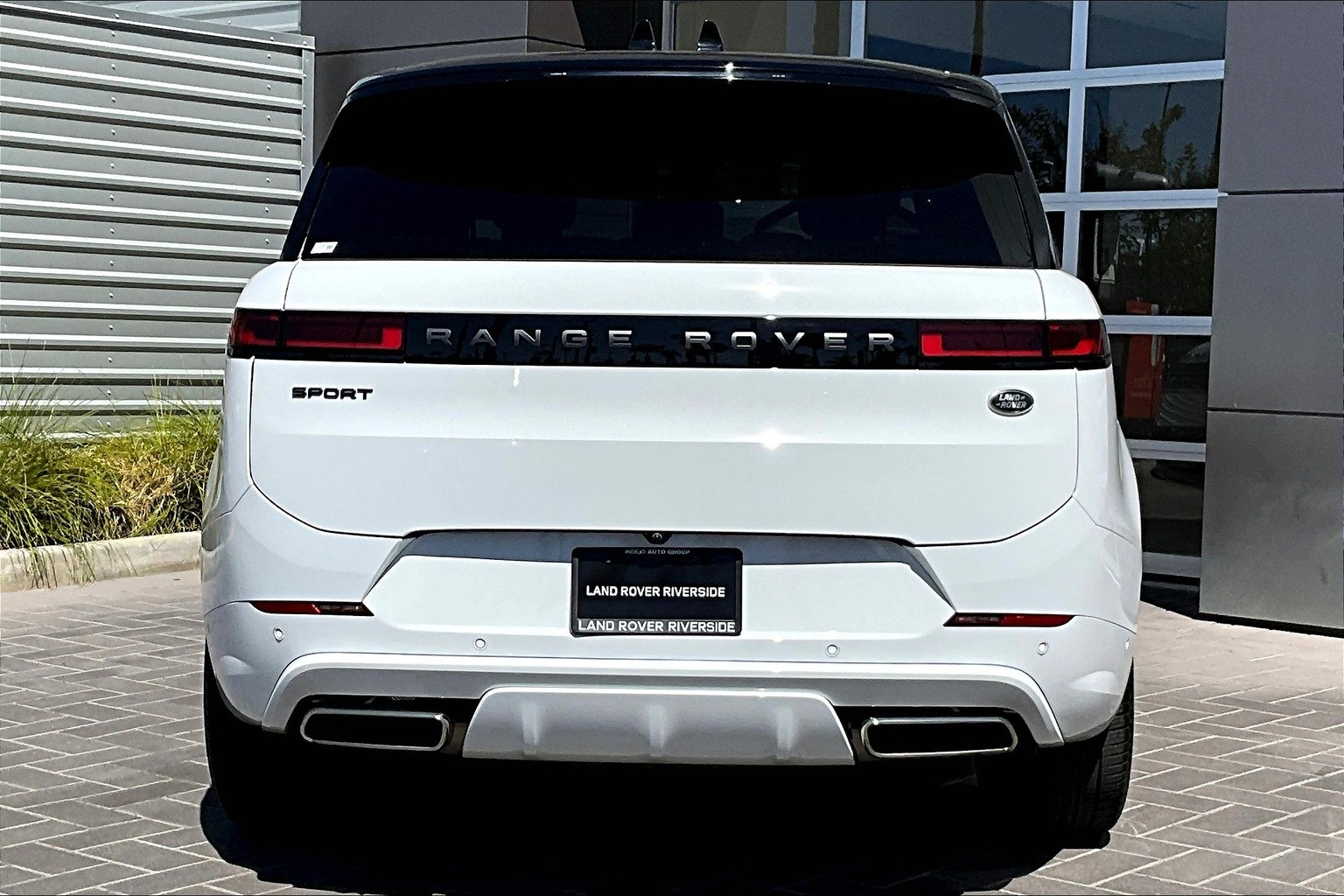 2023 Land Rover Range Rover Sport SE photo 4