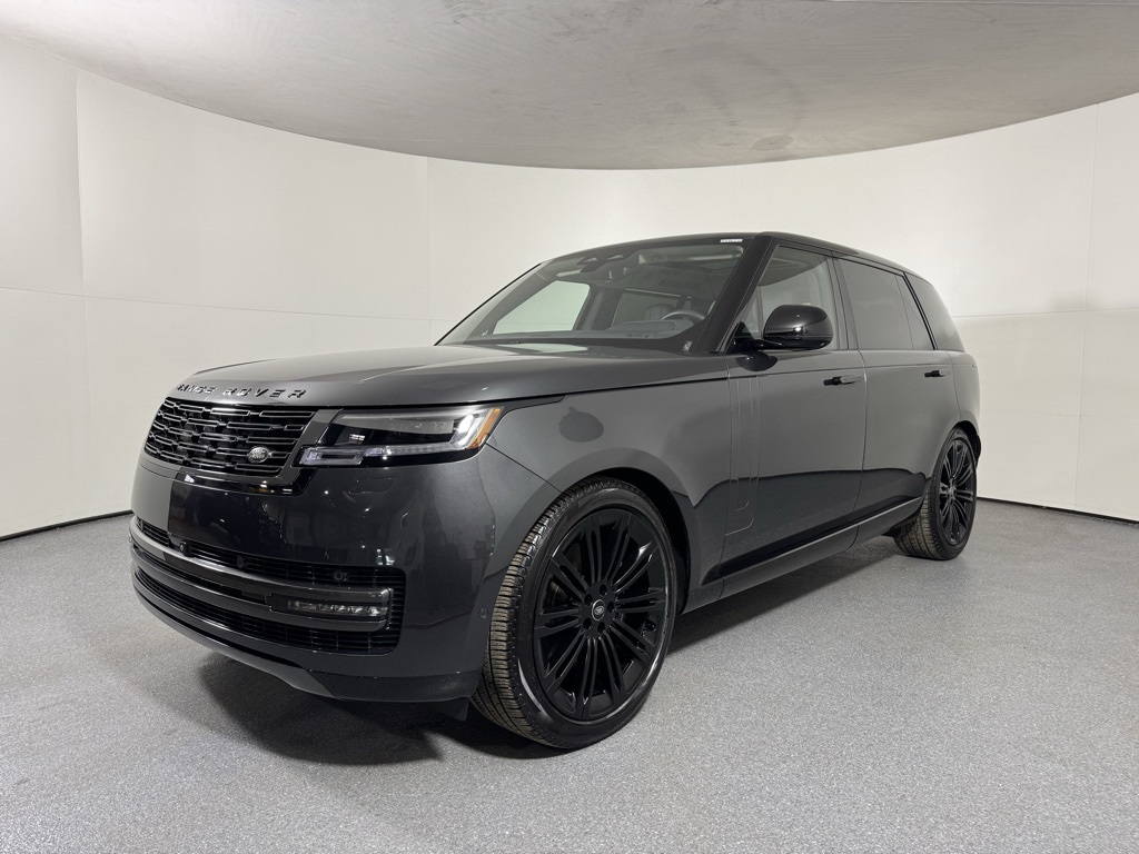 2024 Land Rover Range Rover SE's photo