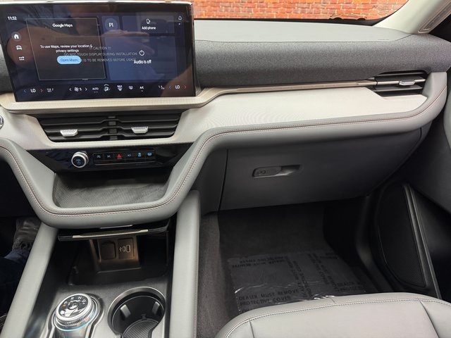 2025 Ford Explorer photo 17