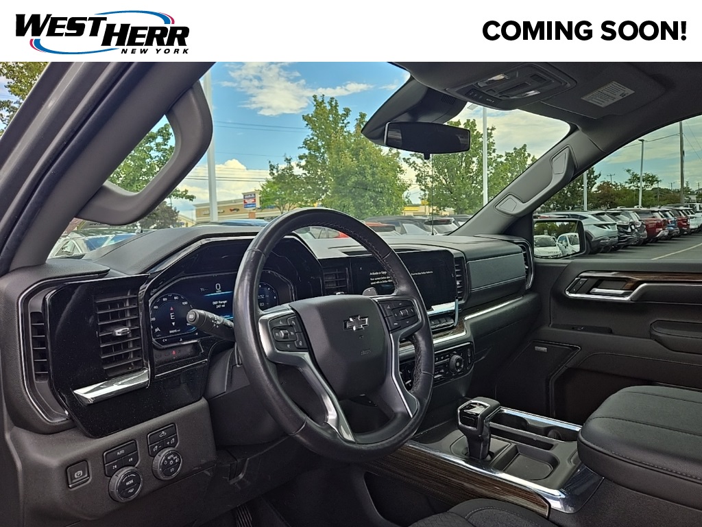 2023 Chevrolet Silverado 1500 RST photo 2