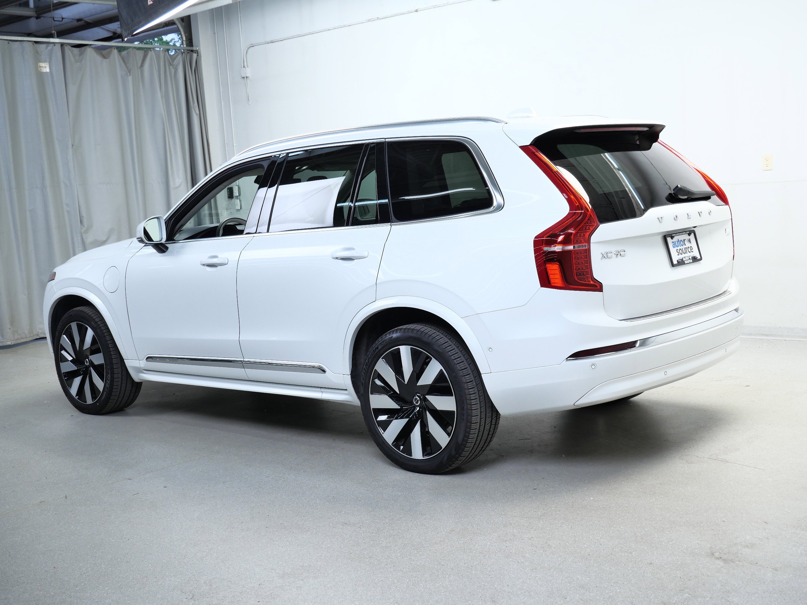 2024 Volvo XC90 Recharge Plus photo 10