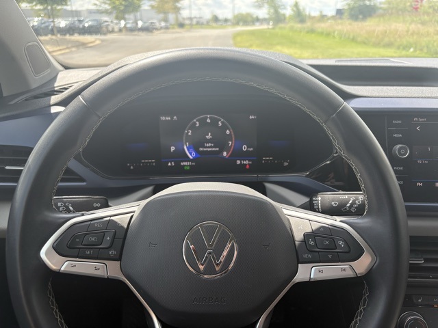2022 Volkswagen Taos SE photo 8