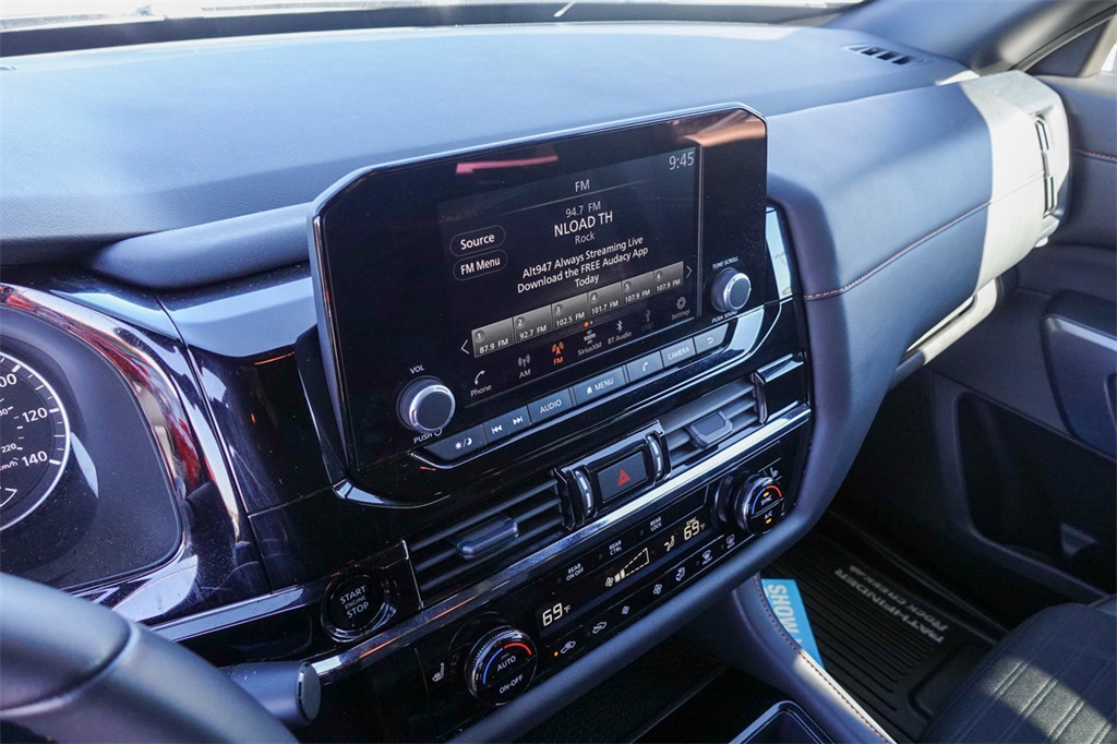 2025 Nissan Pathfinder Rock Creek photo 18