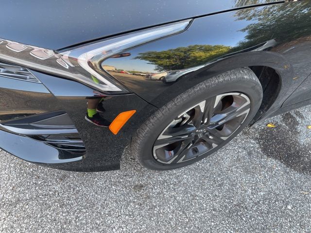 2023 Kia K5 GT-Line photo 4