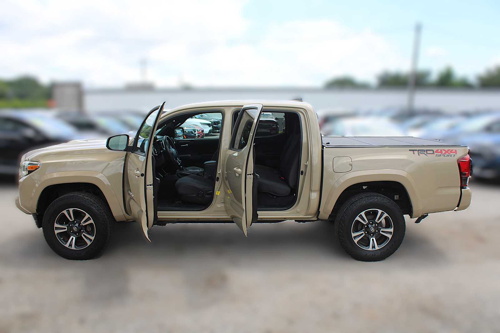 2019 Toyota Tacoma TRD Sport photo 16