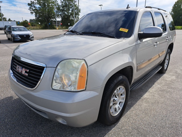 2007 Gmc Yukon SLE photo 2