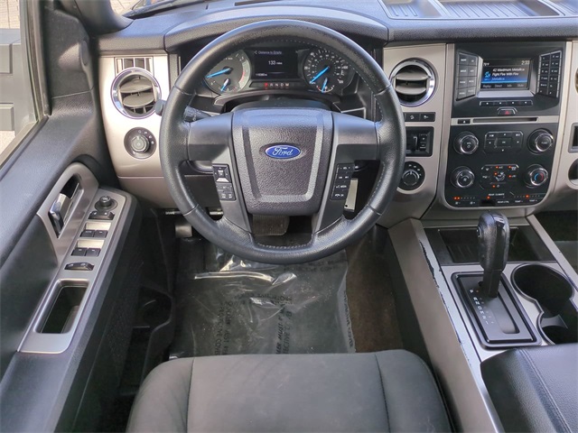 2017 Ford Expedition XLT photo 15