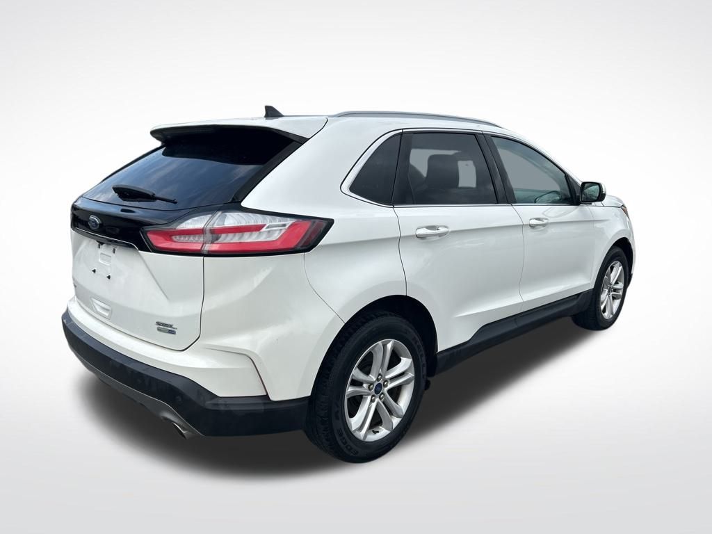 2020 Ford Edge SEL photo 4