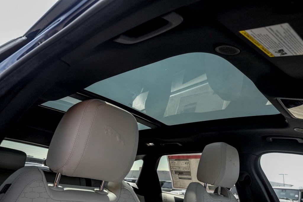 2026 Jaguar F-PACE P250 R-Dynamic S photo 21