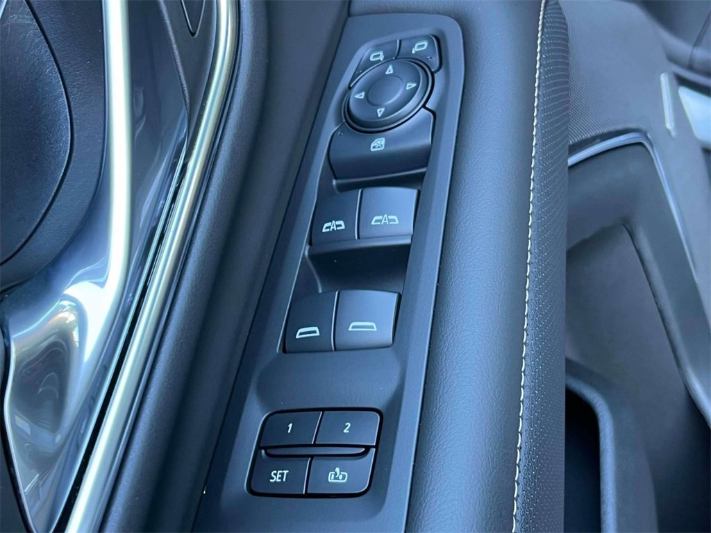 2024 Gmc Yukon XL SLT photo 26