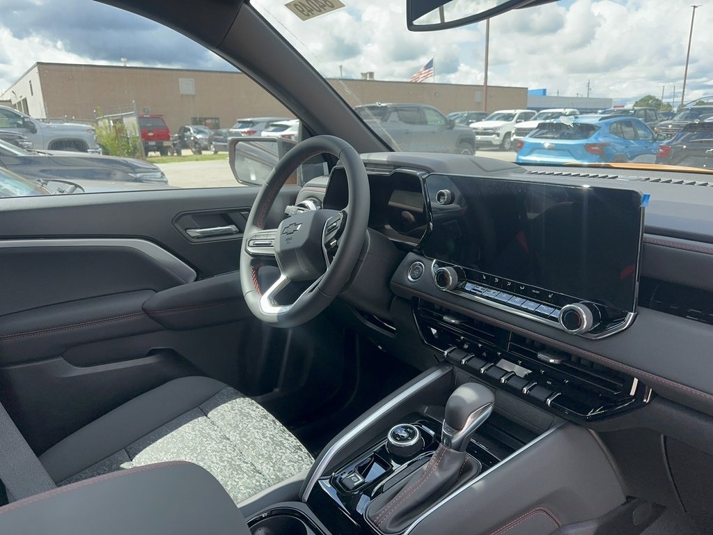2026 Chevrolet Colorado Z71 photo 3