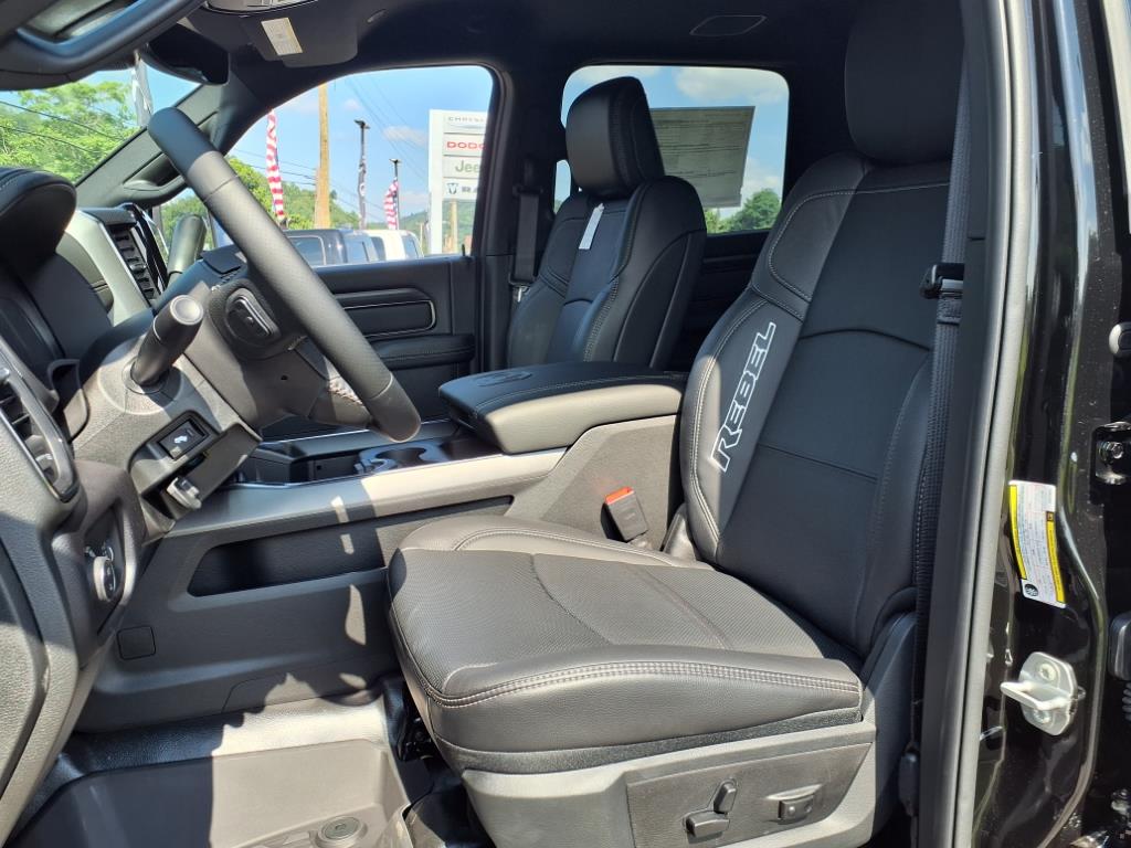 2025 Ram 2500 Power Wagon photo 4