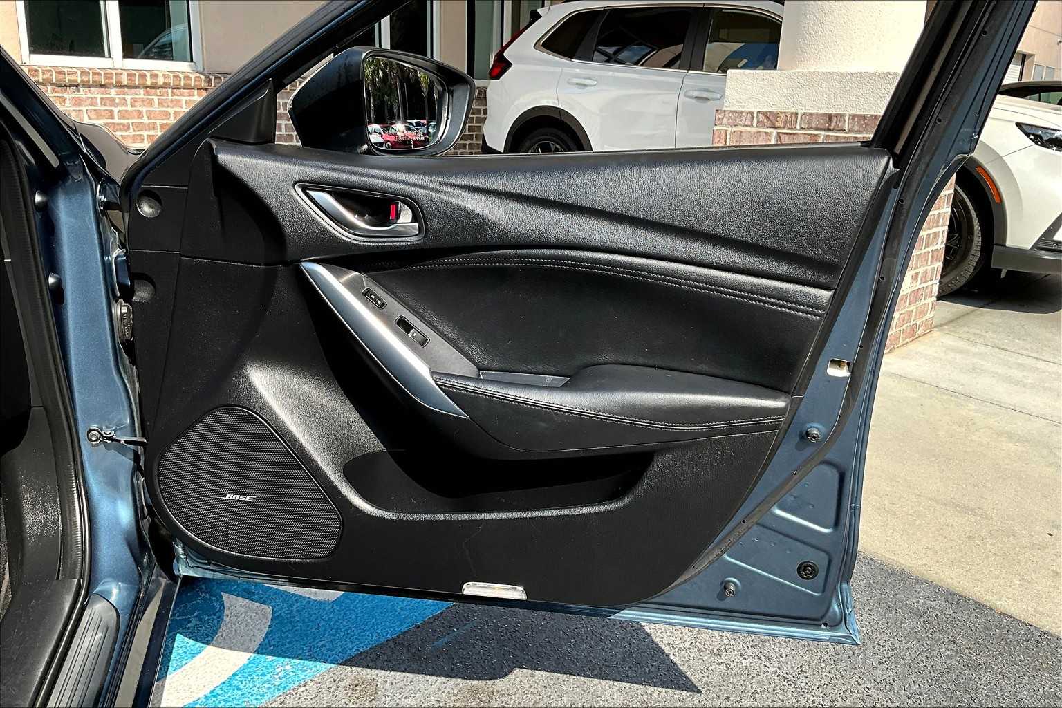 2016 Mazda Mazda6 Touring photo 19