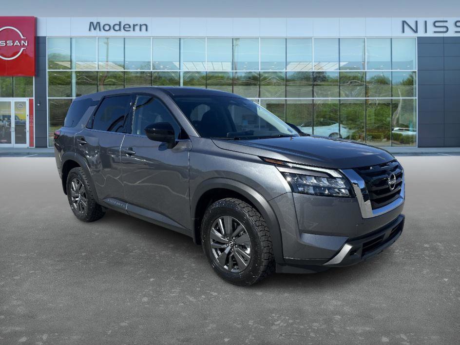 2024 Nissan Pathfinder S photo 3