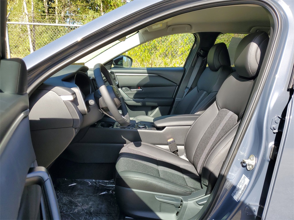 2025 Mazda CX-50 2.5 Select photo 9