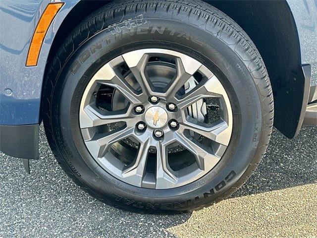 2025 Chevrolet Suburban LT photo 40