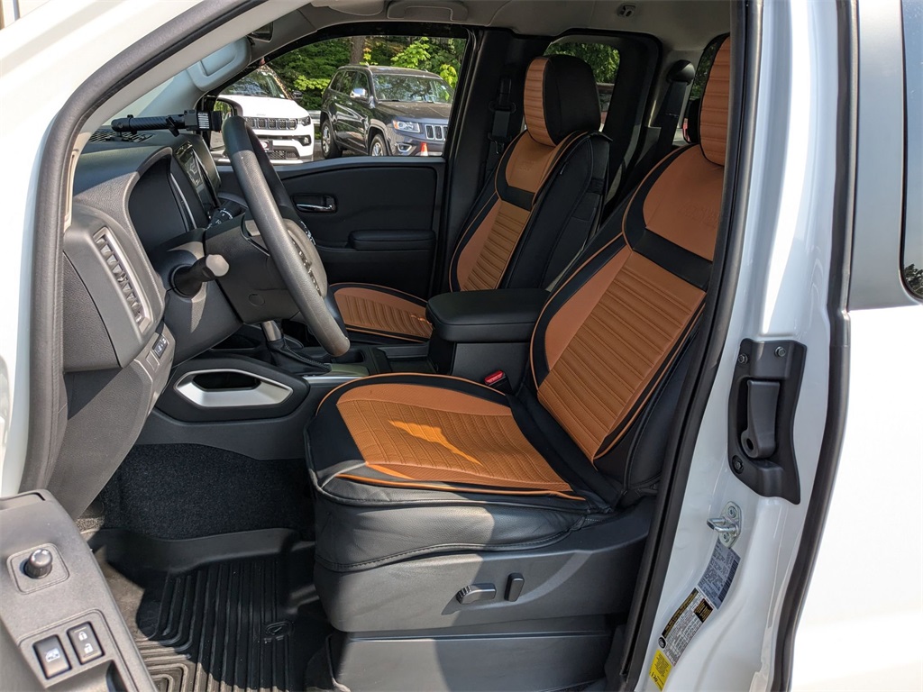 2024 Nissan Frontier SV photo 18