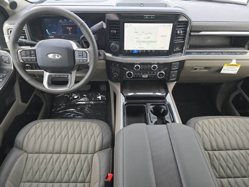 2026 Ford F-250 Platinum photo 6