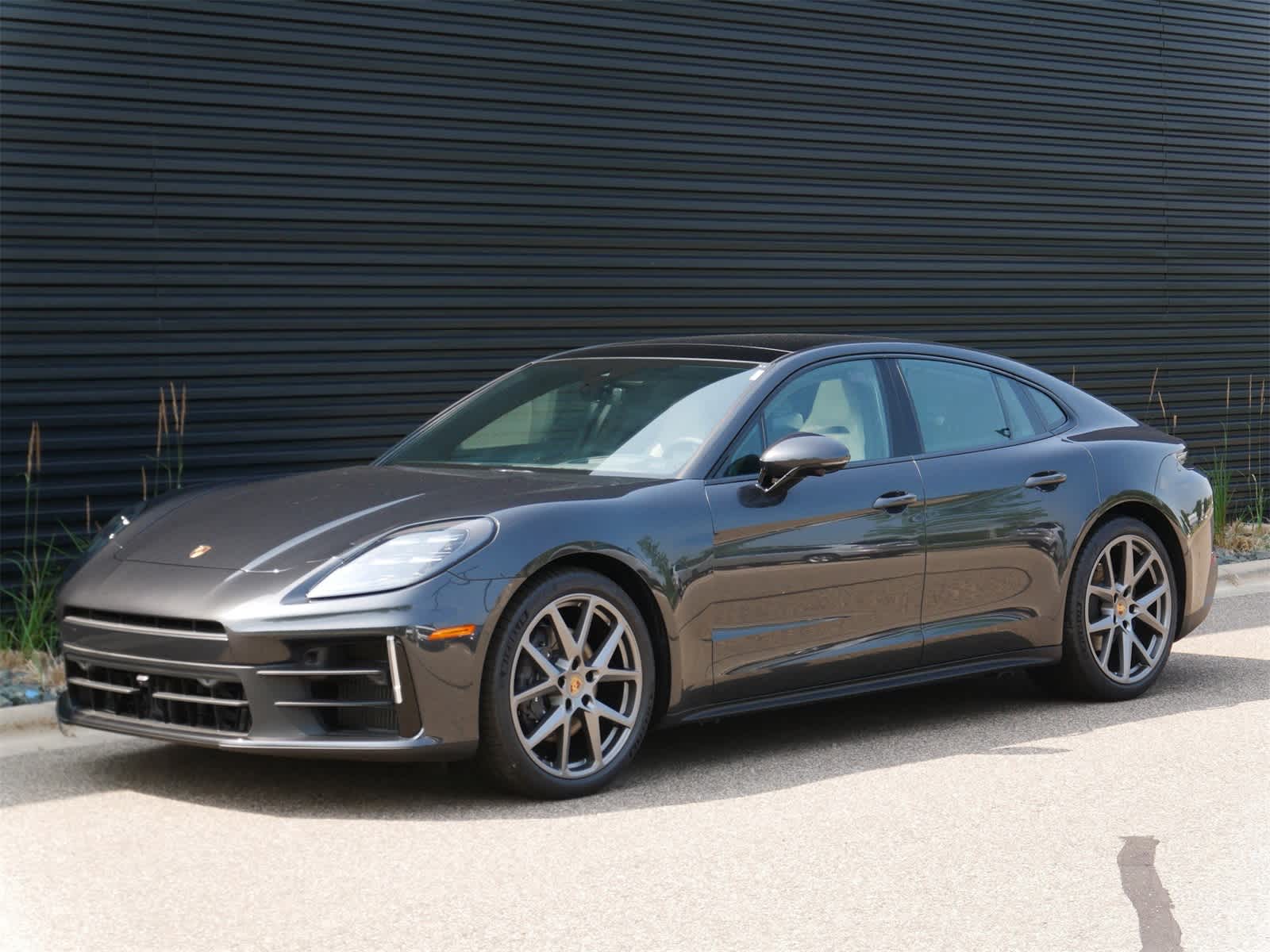 2025 Porsche Panamera Base