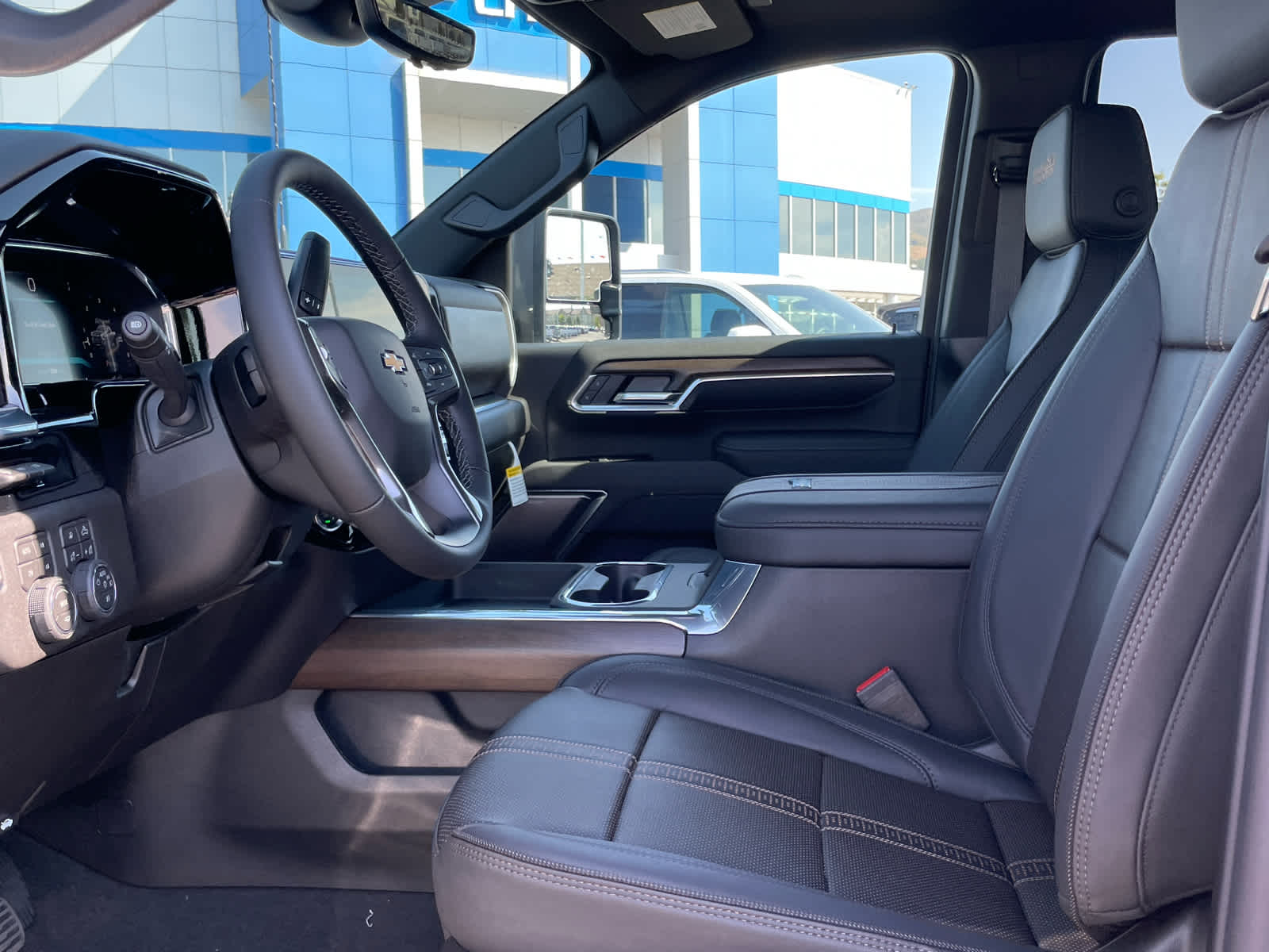 2026 Chevrolet Silverado 3500HD High Country photo 23
