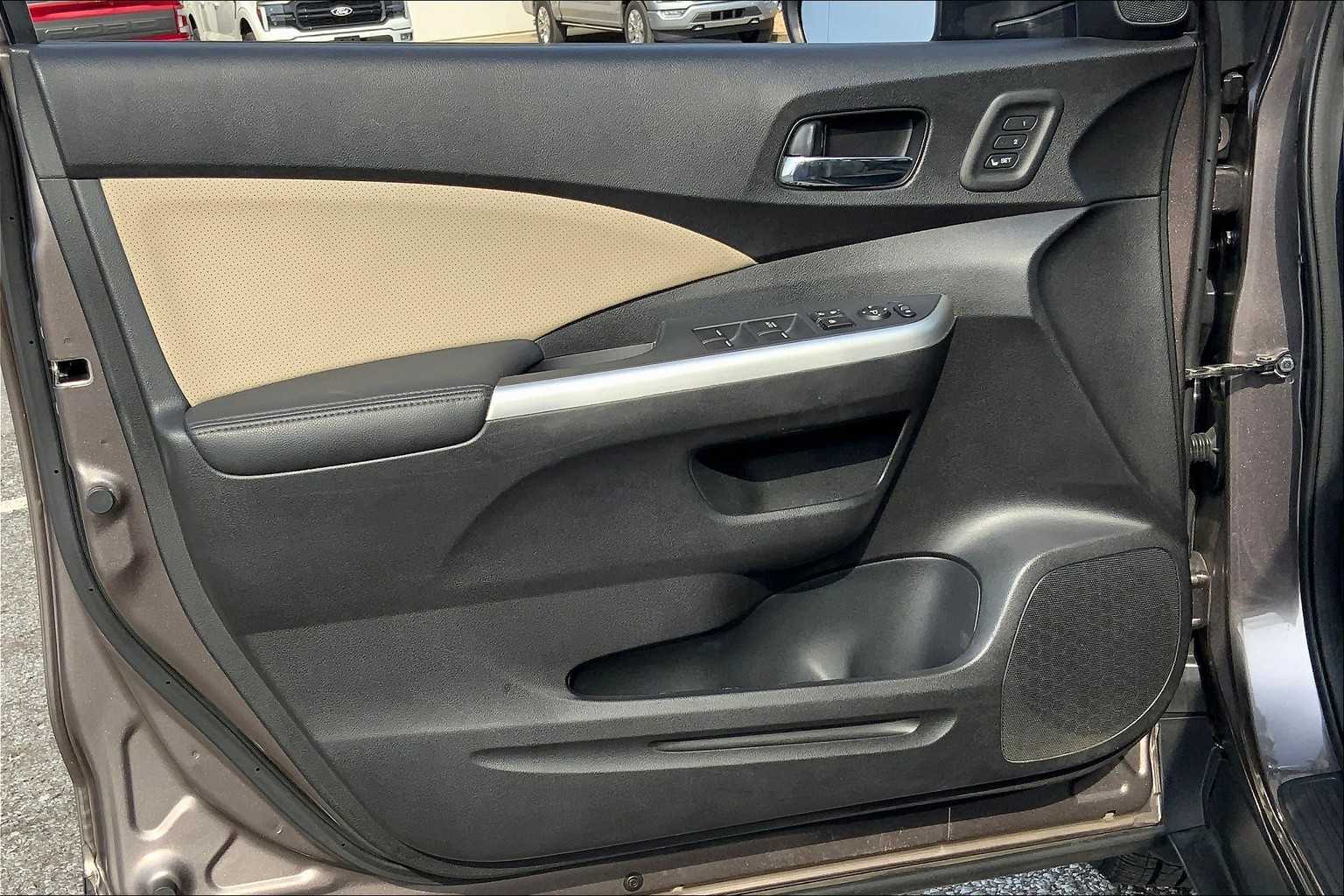 2016 Honda CR-V Touring photo 20