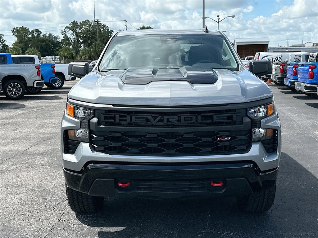 2025 Chevrolet Silverado 1500 Custom Trail Boss photo 2