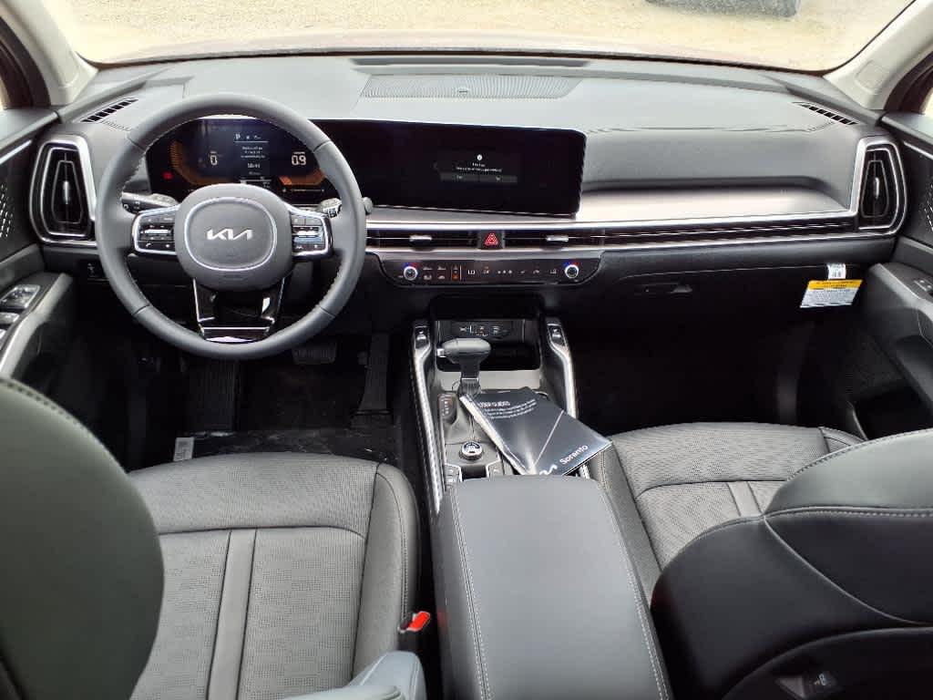 2025 Kia Sorento S photo 5